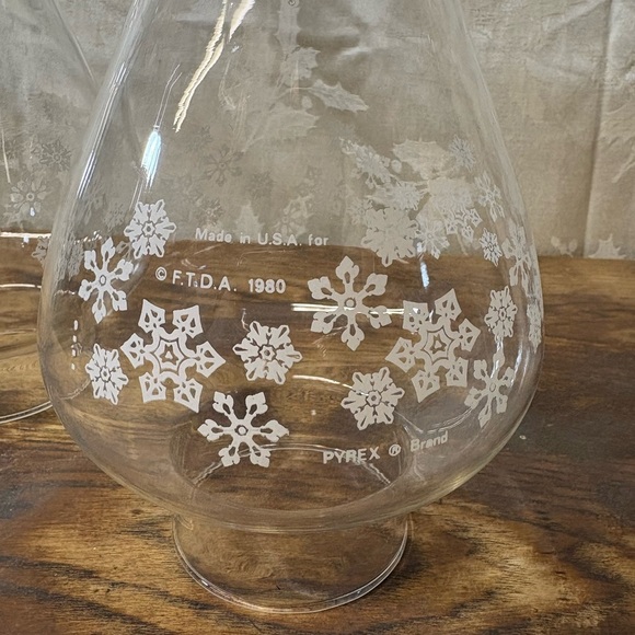 Pyrex White Lanterns with Snow Flake Accents - Picture 2 of 5